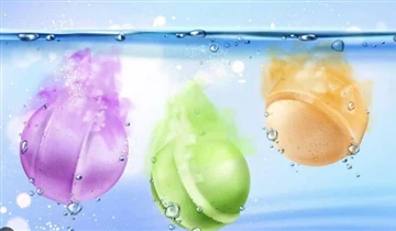 Comment utiliser une bombe de bain, douchez-vous quelque chose