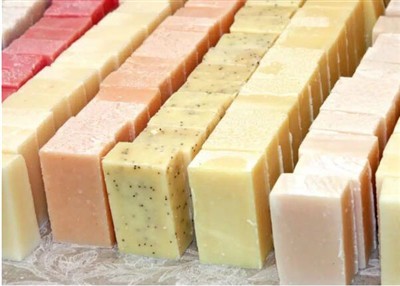 Une petite histoire du savon : qui et quand a inventé le savon